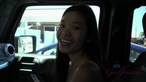 Vina makes you cum in the car.